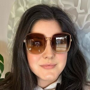 Anna Glasses Brown Oversized Square Sunglasses with Gradient Lenses (I)